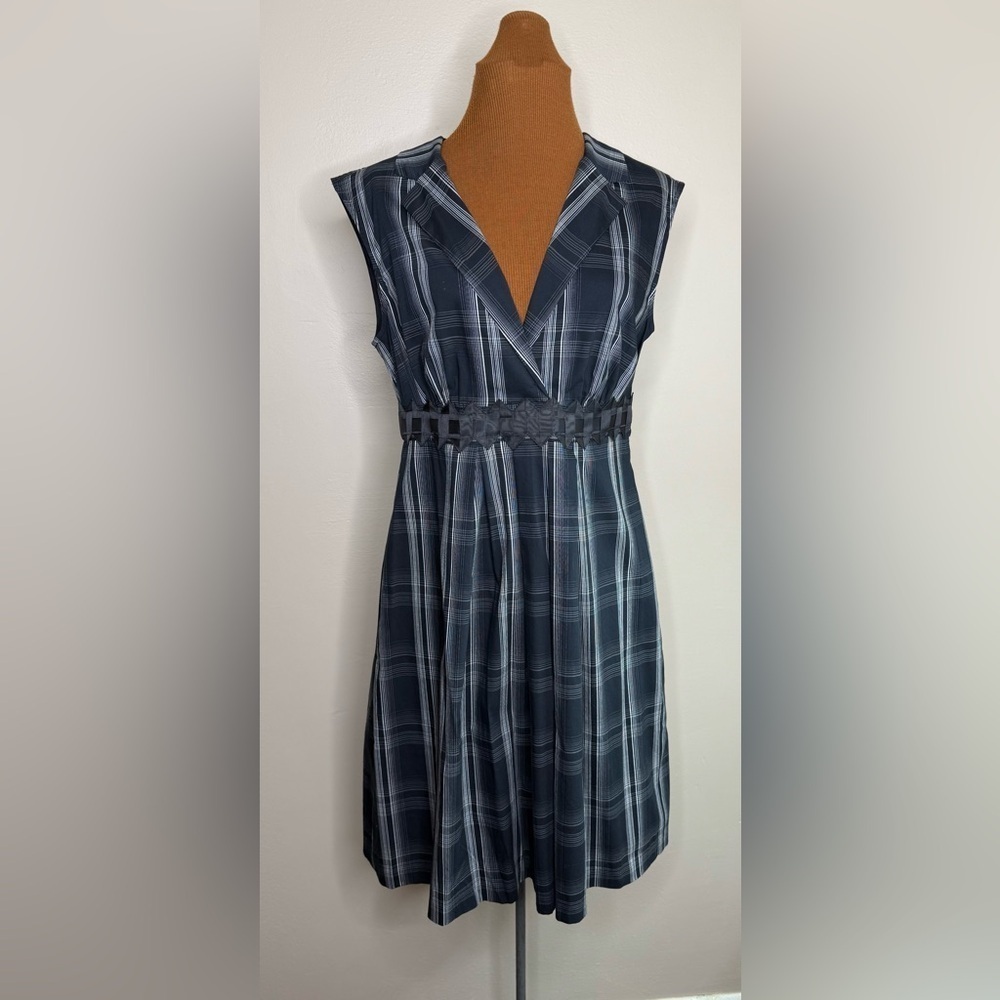 London Times Sleeveless Retro Plaid Dress Inverted Pleats Ribbon Detail Size 10